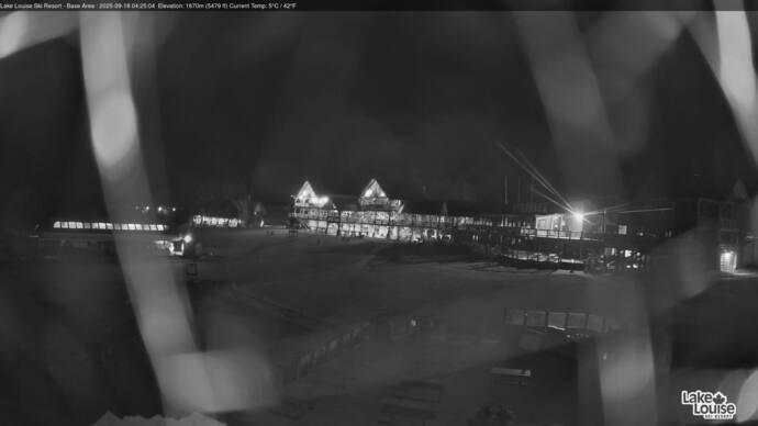 Webcam Lake Louise: Lodge of ten peaks