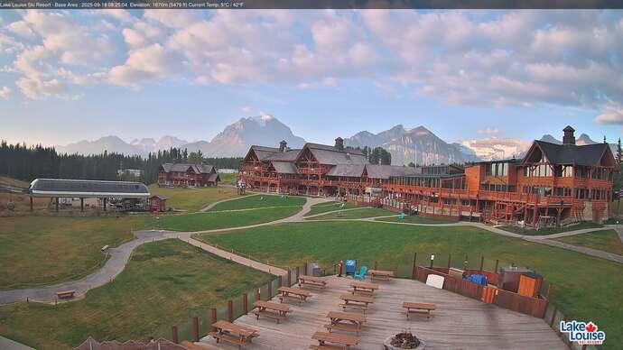 Webcam Lake Louise: Lodge of ten peaks