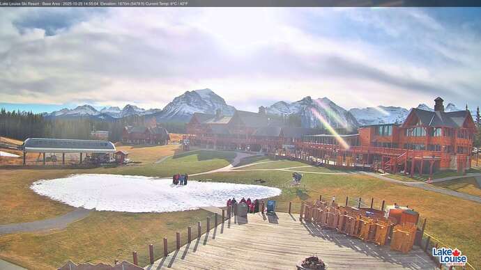 Webcam Lake Louise: Lodge of ten peaks
