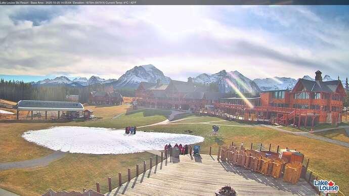 Webcam Lake Louise: Lodge of ten peaks