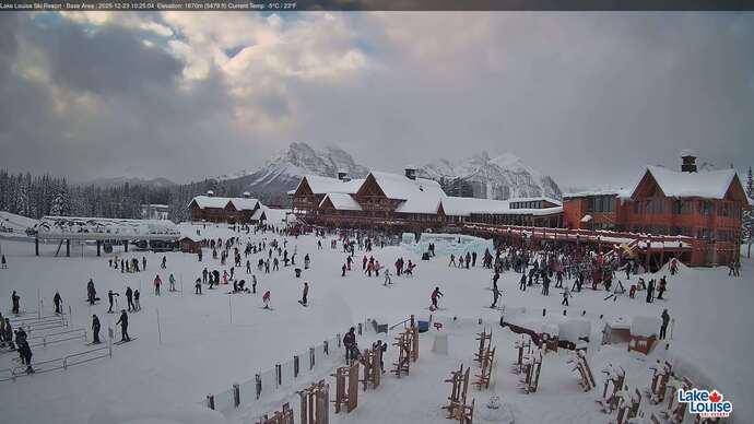 Webcam Lake Louise: Lodge of ten peaks