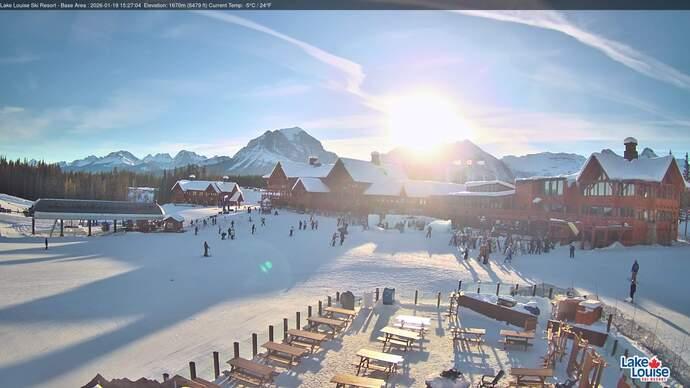 Webcam Lake Louise: Lodge of ten peaks