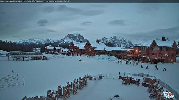 Webcam Lake Louise: Lodge of ten peaks