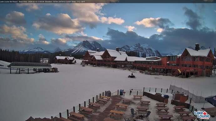 Webcam Lake Louise: Lodge of ten peaks