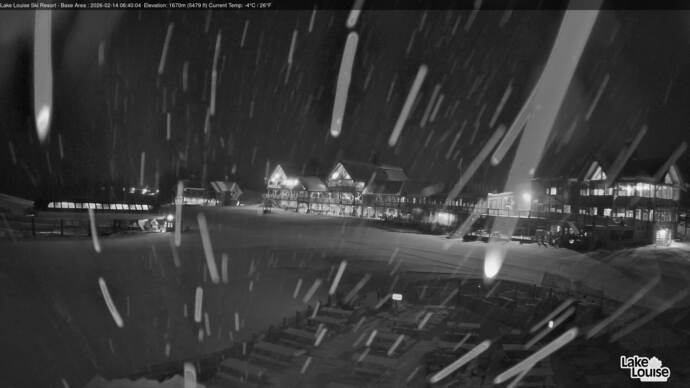 Webcam Lake Louise: Lodge of ten peaks