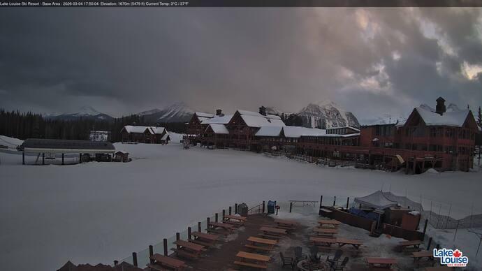 Webcam Lake Louise: Lodge of ten peaks