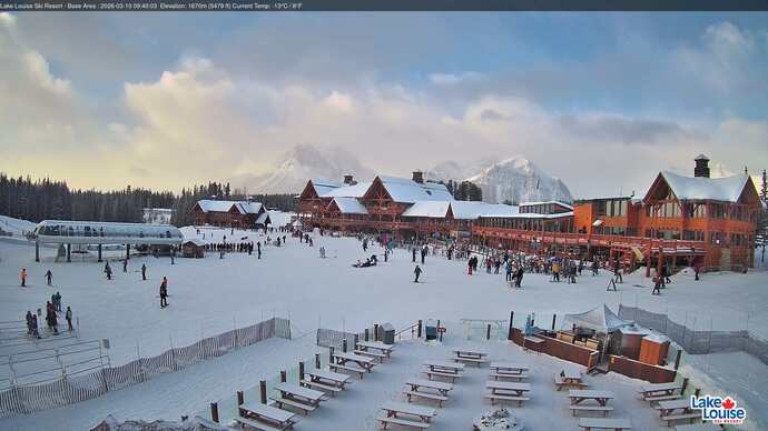 Webcam Lake Louise: Lodge of ten peaks
