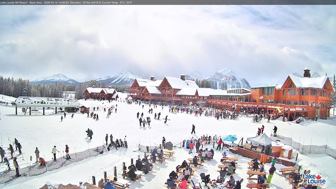 Webcam Lake Louise: Lodge of ten peaks