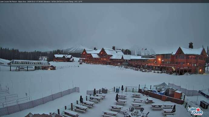 Webcam Lake Louise: Lodge of ten peaks