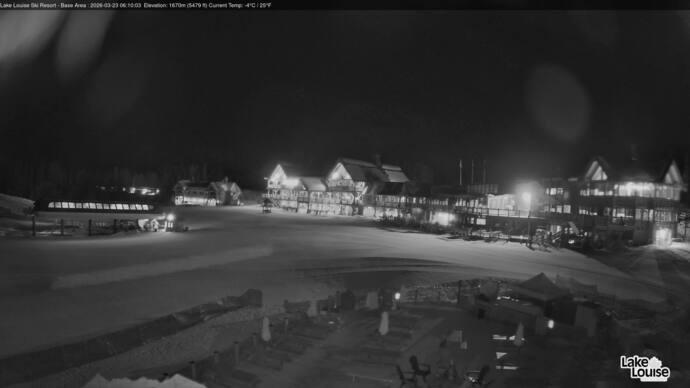 Webcam Lake Louise: Lodge of ten peaks
