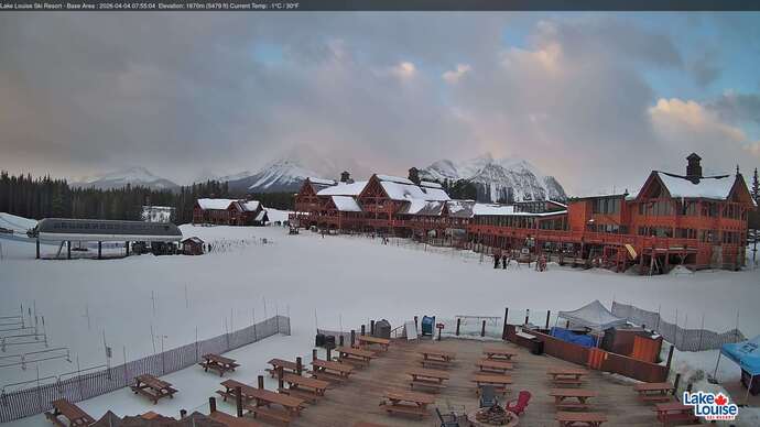 Webcam Lake Louise: Lodge of ten peaks