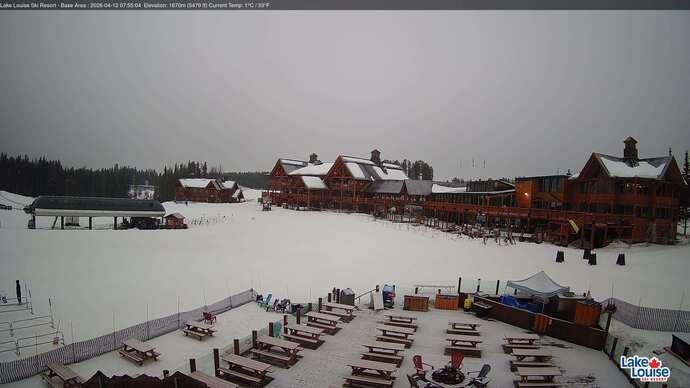 Webcam Lake Louise: Lodge of ten peaks