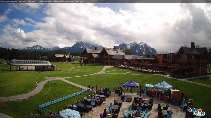 Webcam Lake Louise: Lodge of ten peaks