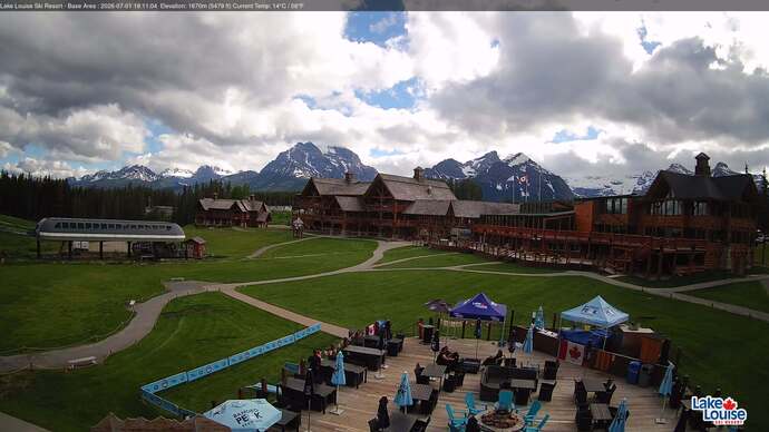 Webcam Lake Louise: Lodge of ten peaks