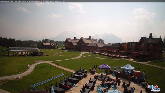 Webcam Lake Louise: Lodge of ten peaks