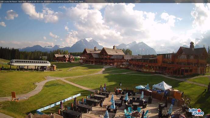 Webcam Lake Louise: Lodge of ten peaks