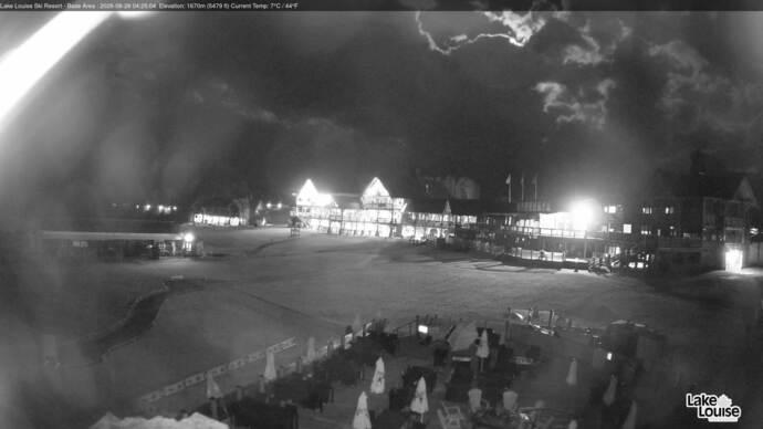 Webcam Lake Louise: Lodge of ten peaks