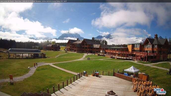 Webcam Lake Louise: Lodge of ten peaks