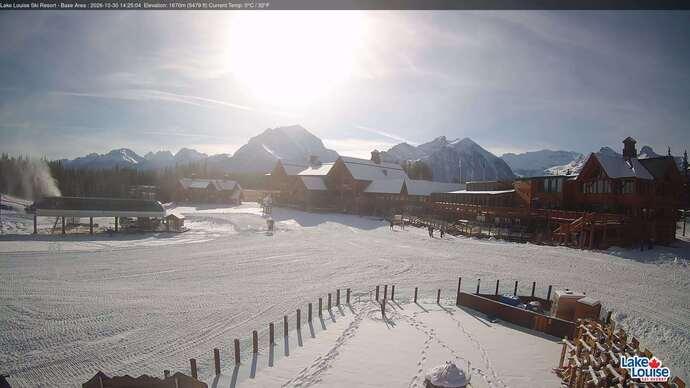 Webcam Lake Louise: Lodge of ten peaks