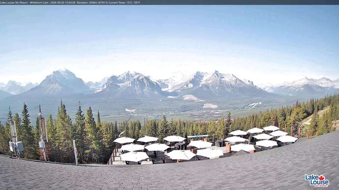 Webcam Lake Louise: Whitehorn Bistro Patio