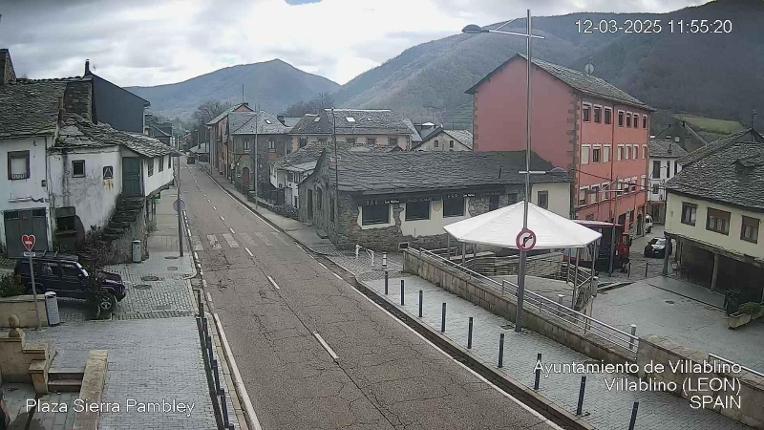 Webcam Leitariegos: Plaza Sierra Pambley