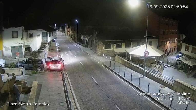 Webcam Leitariegos: Plaza Sierra Pambley