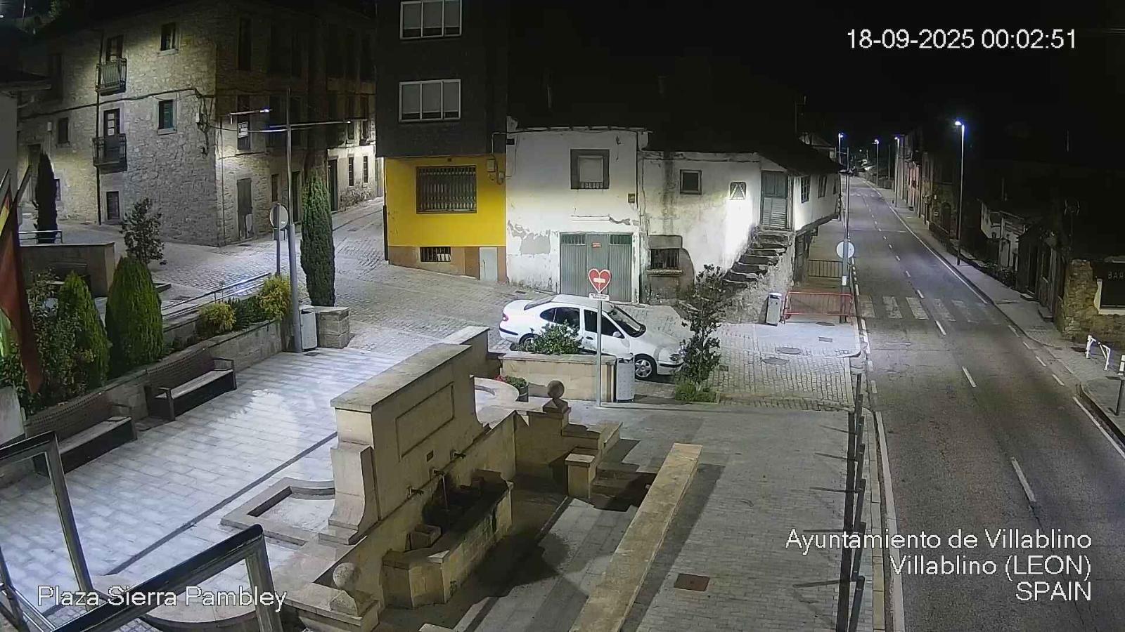 Webcam Leitariegos: Plaza Sierra Pambley