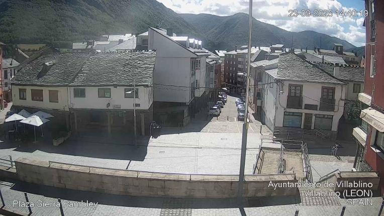 Webcam Leitariegos: Plaza Sierra Pambley