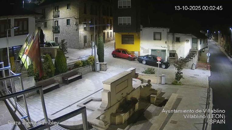 Webcam Leitariegos: Plaza Sierra Pambley