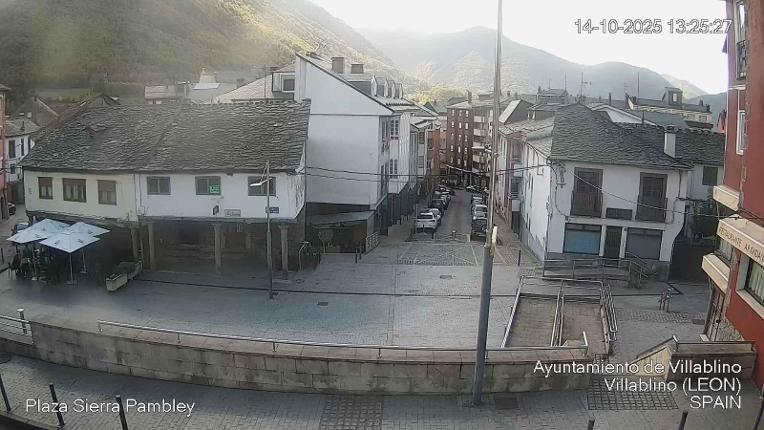 Webcam Leitariegos: Plaza Sierra Pambley