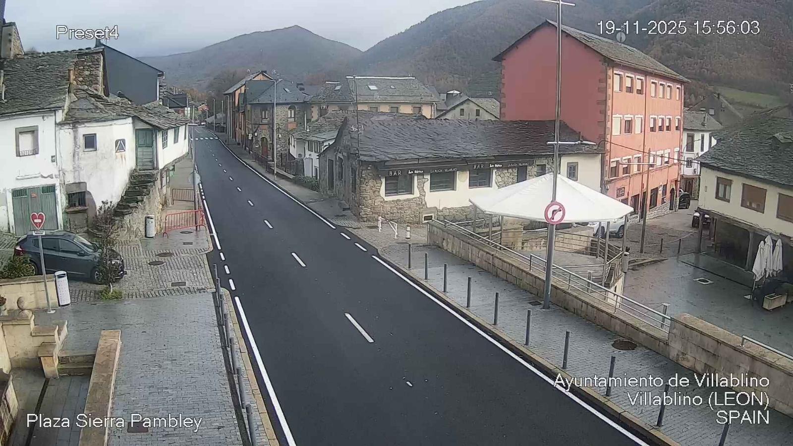 Webcam Leitariegos: Plaza Sierra Pambley