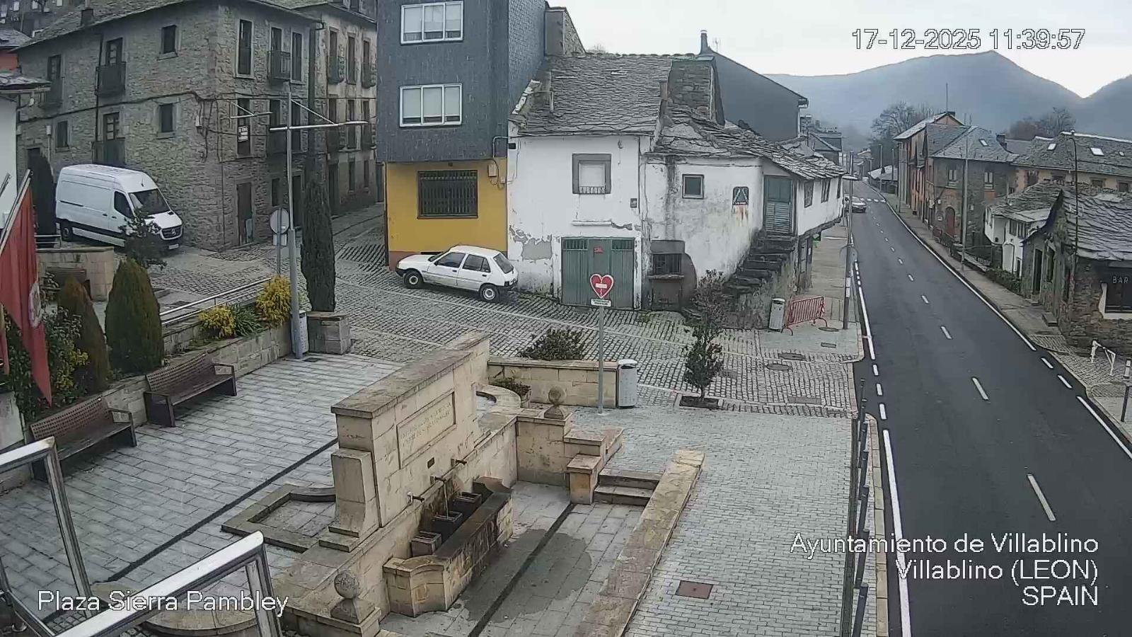 Webcam Leitariegos: Plaza Sierra Pambley