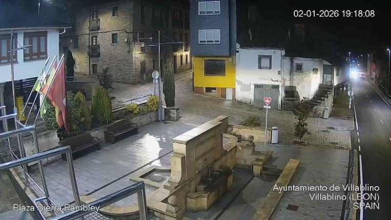 Webcam Leitariegos: Plaza Sierra Pambley