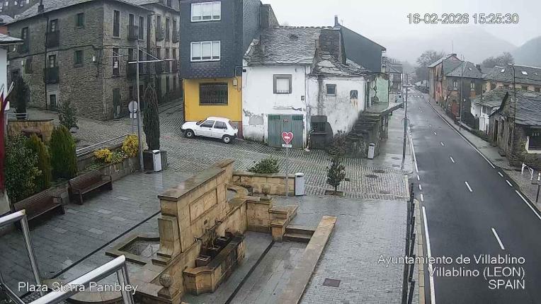 Webcam Leitariegos: Plaza Sierra Pambley