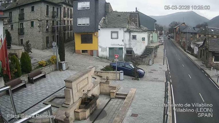 Webcam Leitariegos: Plaza Sierra Pambley