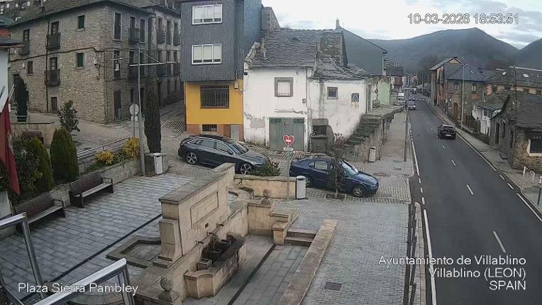 Webcam Leitariegos: Plaza Sierra Pambley