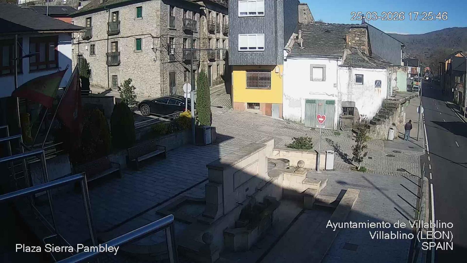 Webcam Leitariegos: Plaza Sierra Pambley