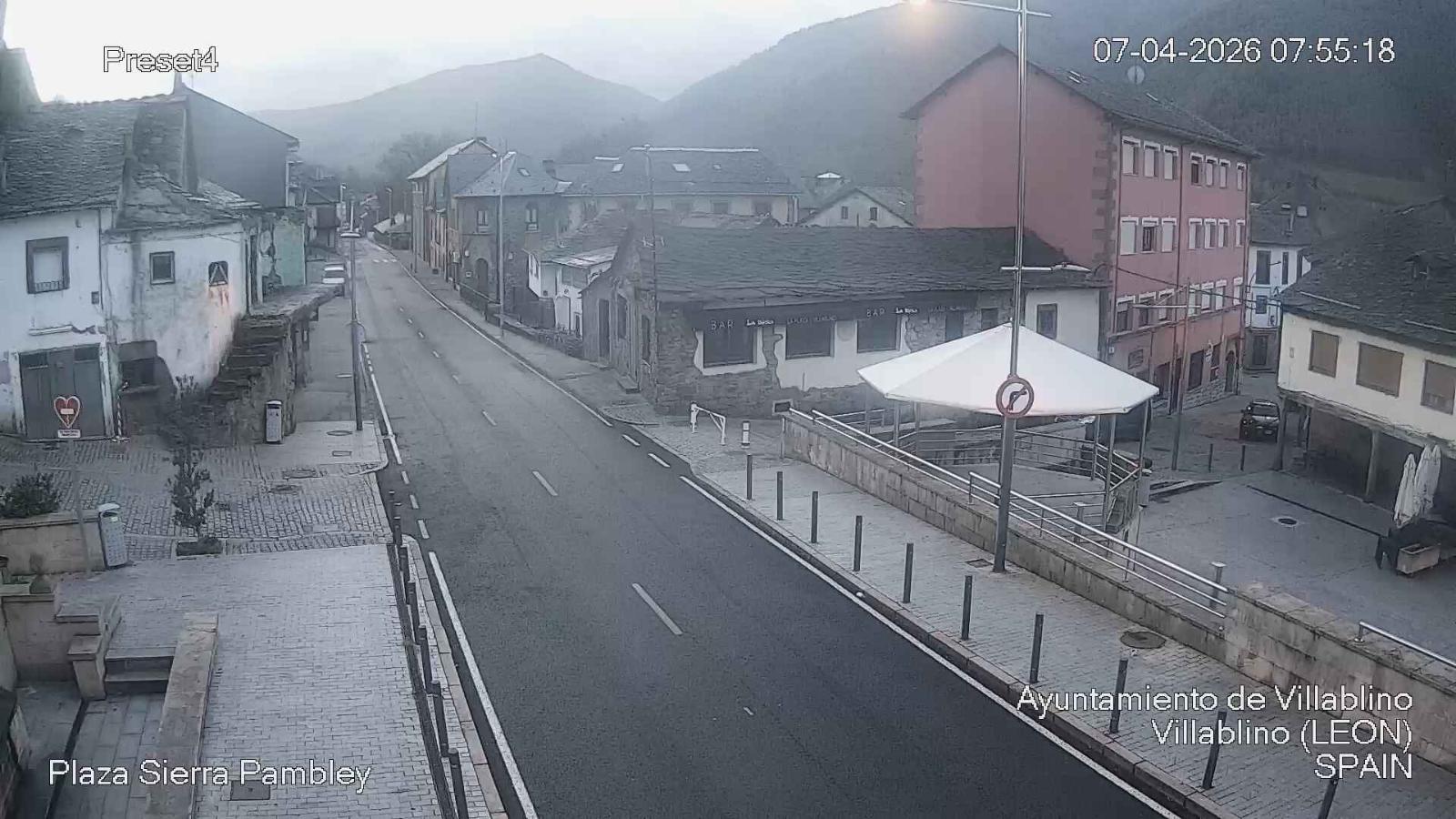 Webcam Leitariegos: Plaza Sierra Pambley