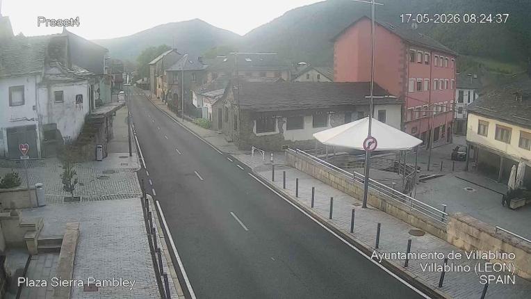 Webcam Leitariegos: Plaza Sierra Pambley