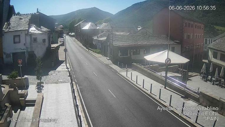 Webcam Leitariegos: Plaza Sierra Pambley