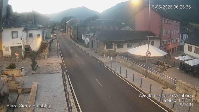 Webcam Leitariegos: Plaza Sierra Pambley