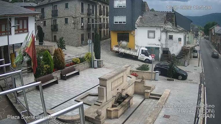 Webcam Leitariegos: Plaza Sierra Pambley