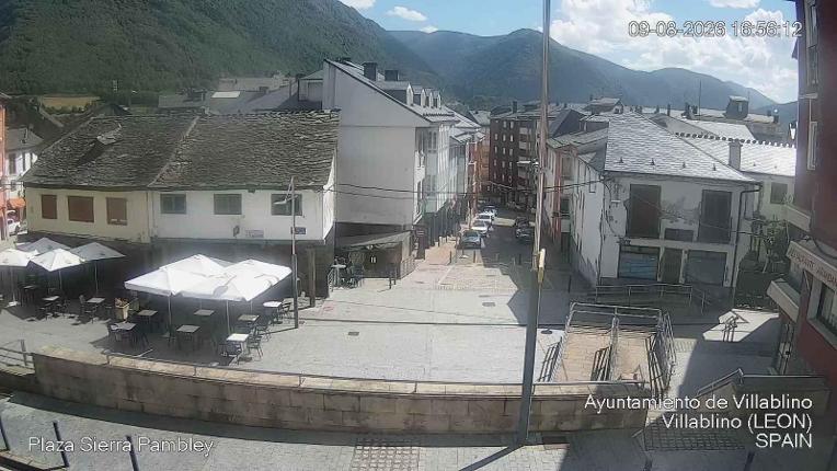 Webcam Leitariegos: Plaza Sierra Pambley