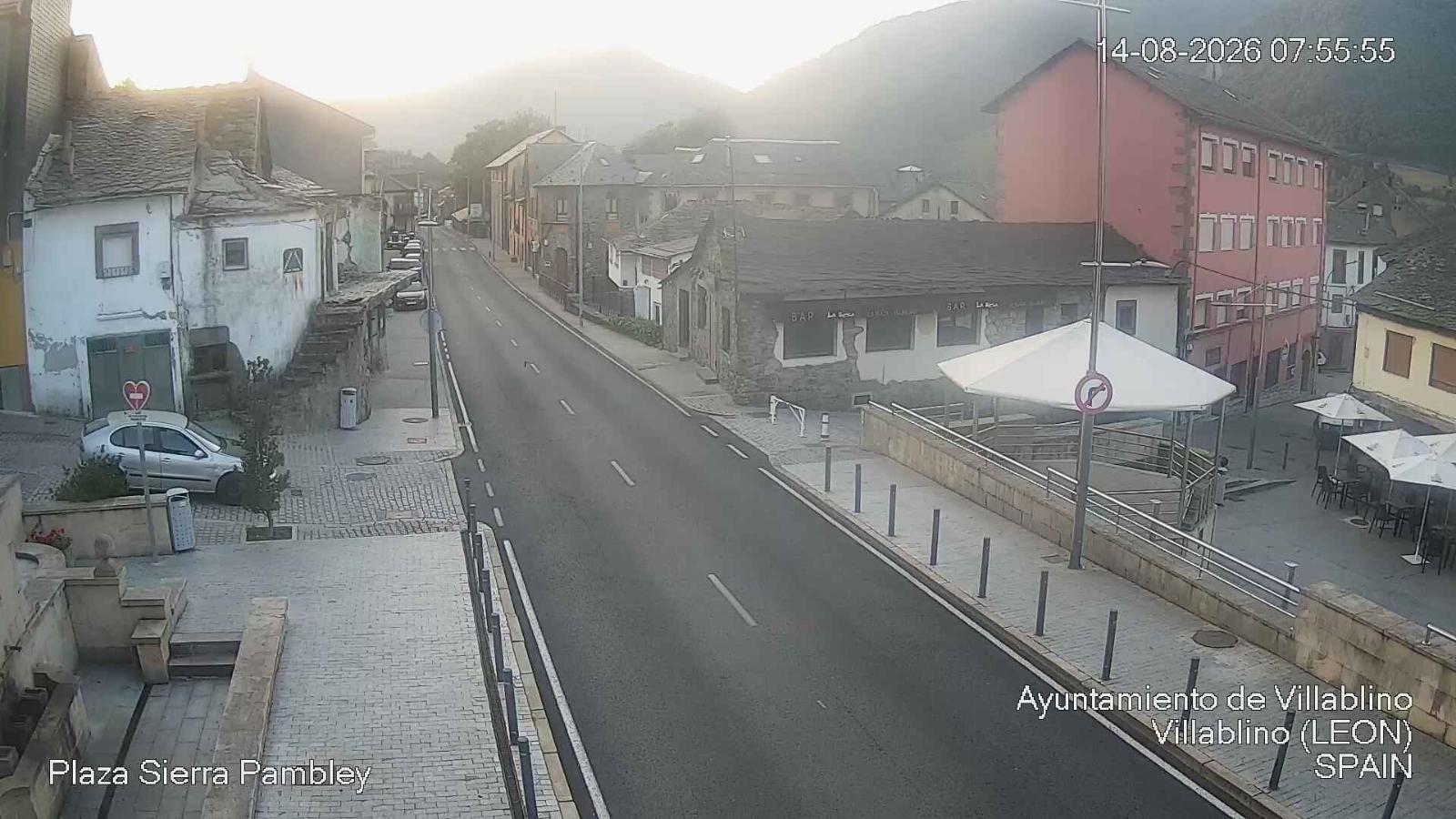 Webcam Leitariegos: Plaza Sierra Pambley