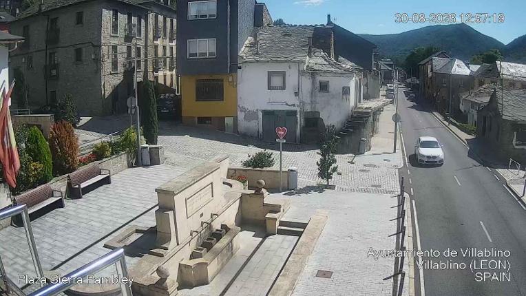 Webcam Leitariegos: Plaza Sierra Pambley