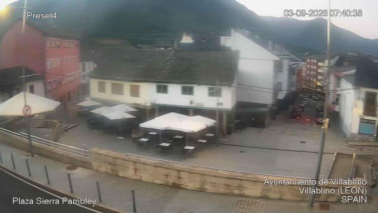 Webcam Leitariegos: Plaza Sierra Pambley