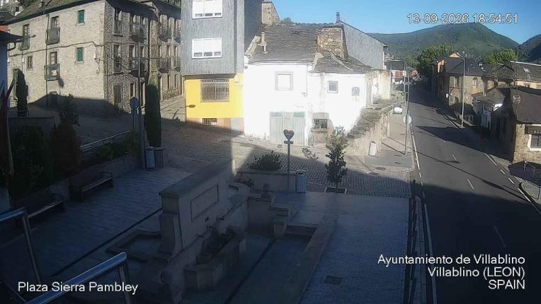 Webcam Leitariegos: Plaza Sierra Pambley