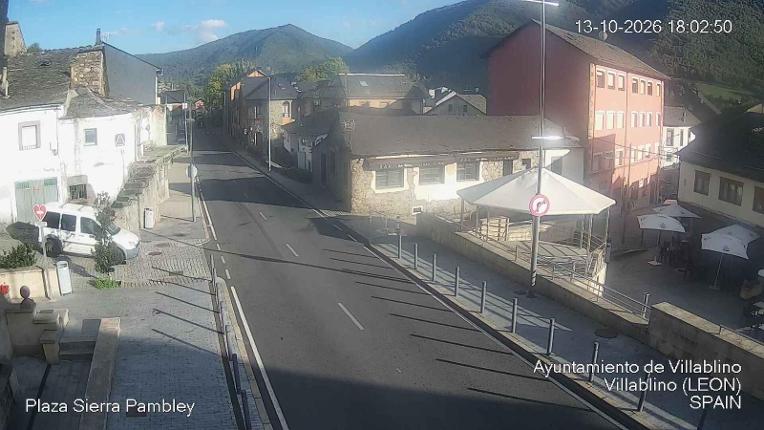 Webcam Leitariegos: Plaza Sierra Pambley