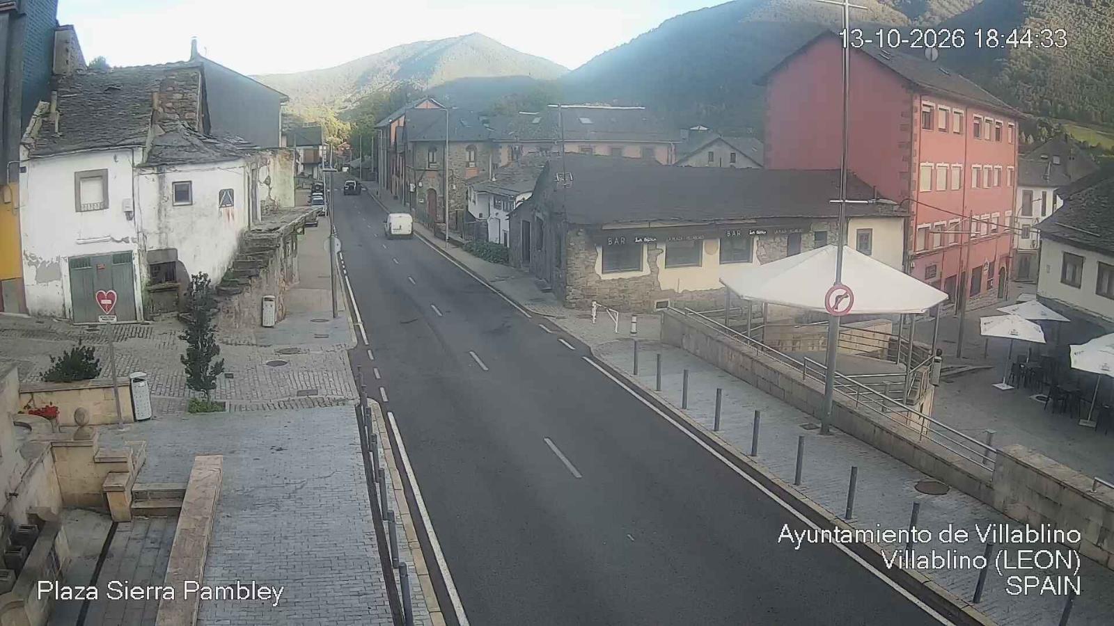 Webcam Leitariegos: Plaza Sierra Pambley