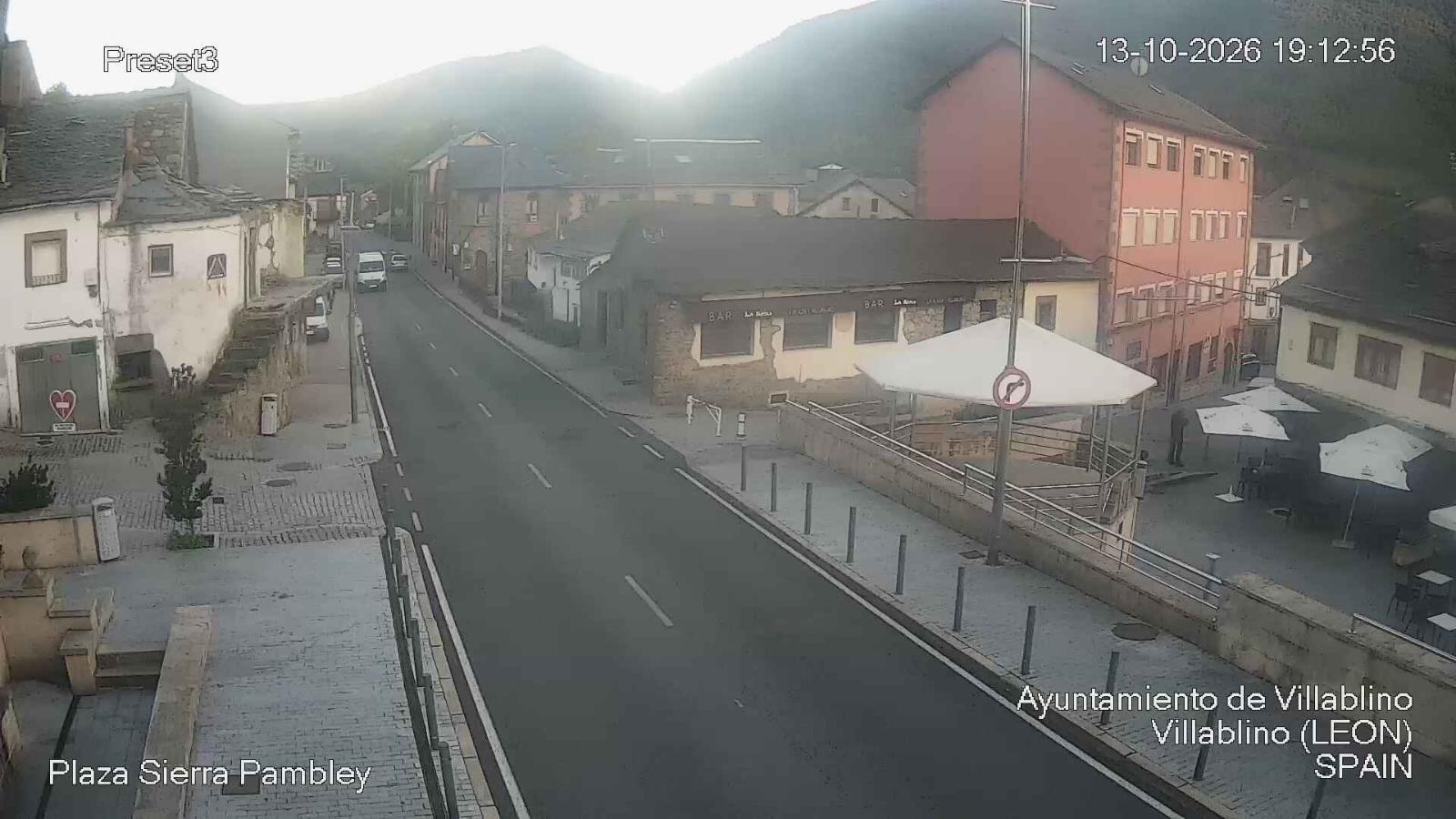 Webcam Leitariegos: Plaza Sierra Pambley